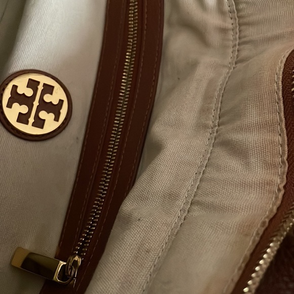 Tory Burch Shoulder Tote - Picture 12 of 12